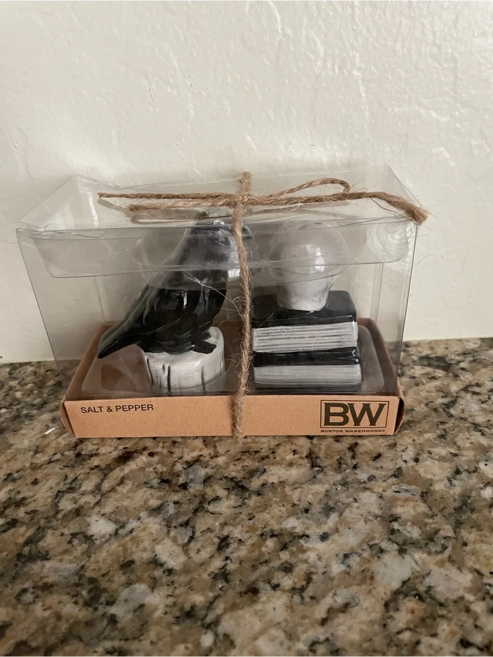 Boston Warehouse Crow Bird & Book Salt & Pepper Set